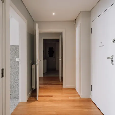 Flores - 1 Bedroom And Parking In Estrela *