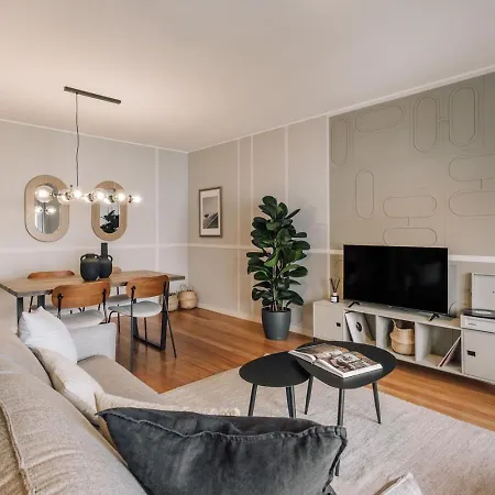 Lägenhet Flores - 1 Bedroom And Parking In Estrela Lisboa