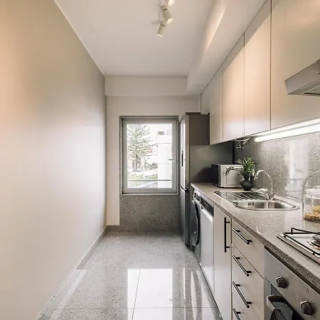 Flores - 1 Bedroom And Parking In Estrela Lägenhet Lisboa