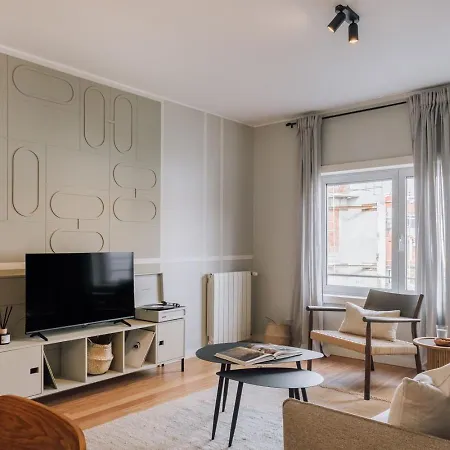 Flores - 1 Bedroom And Parking In Estrela *